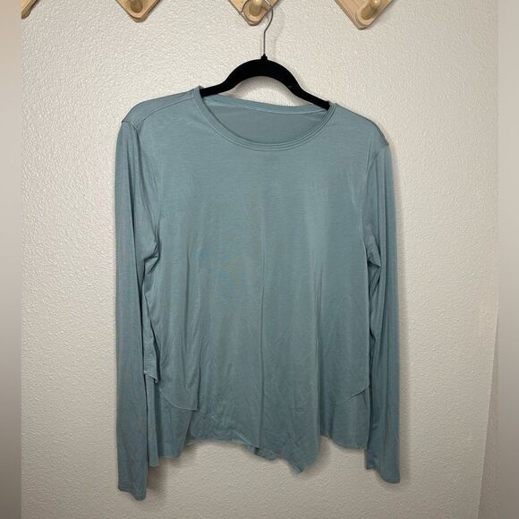 Lululemon Sweetest Day Long Sleeve Asymmetrical Top Blue Cast Womens Size 4 - Picture 1 of 9
